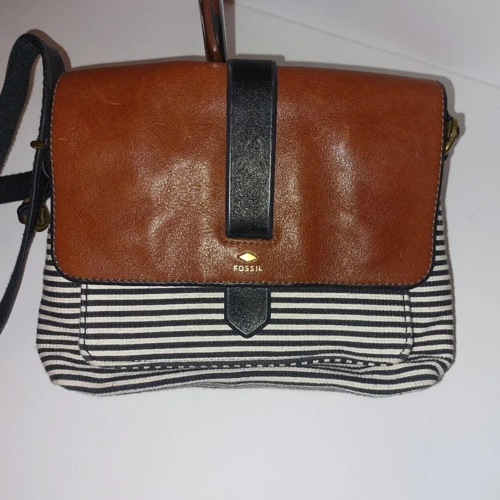 Fossil Ladies Leather Crossbody Bag
